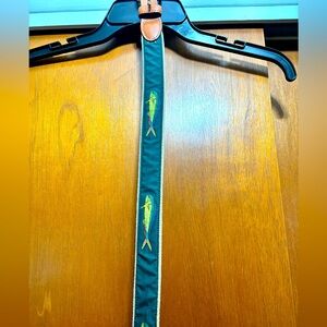 Men’s belt tan/green with fish